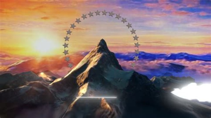 Rings around the Paramount logo.