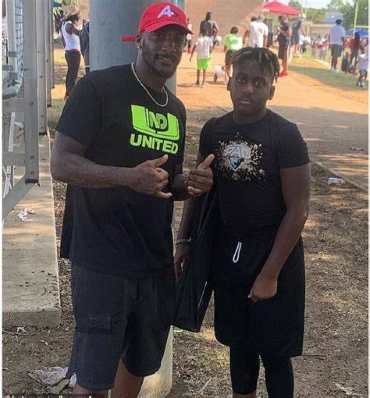 Twitter @DerekBrunson